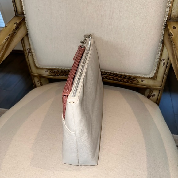 ✨NWT✨ Disney’s Minnie Mouse 2-In-1 Toiletry Bag Set  Primark Exclusive - Picture 4 of 8